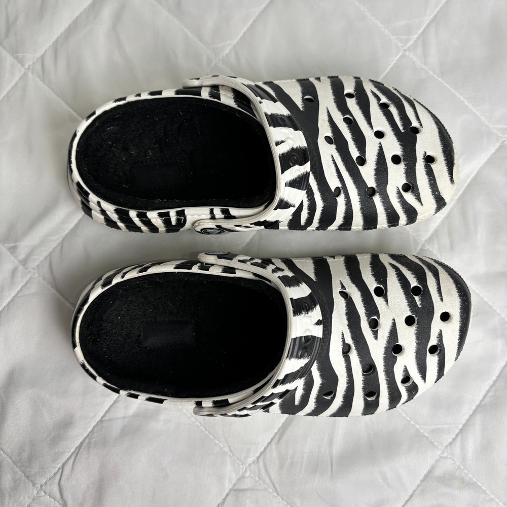 Crocs Zebra Print Faux Fur Lined Classic Clogs Womens 7 Mens 5 Black White - Picture 4 of 16
